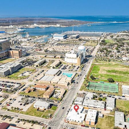 In Living Coral Studio Apartment غالفيستون، تكساس المظهر الخارجي الصورة