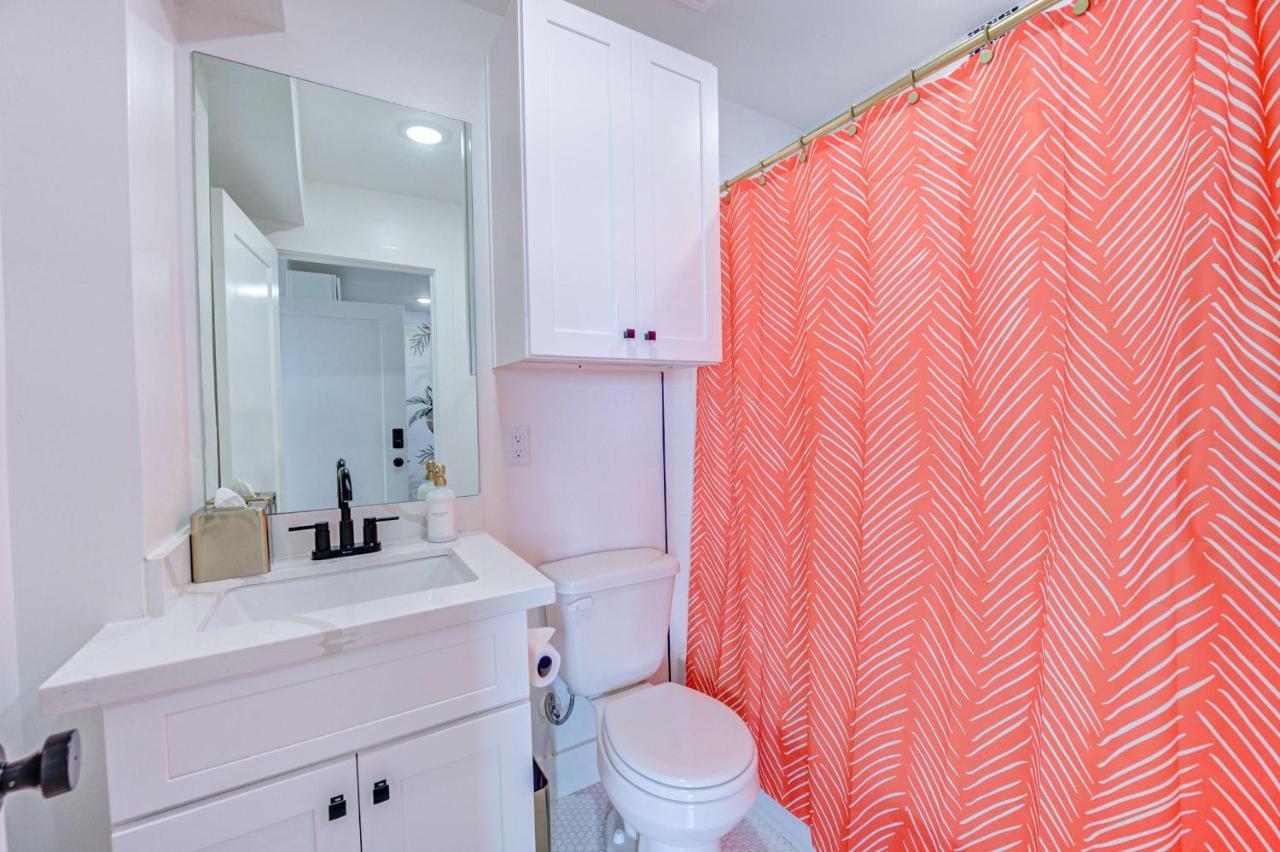 In Living Coral Studio Apartment غالفيستون، تكساس المظهر الخارجي الصورة