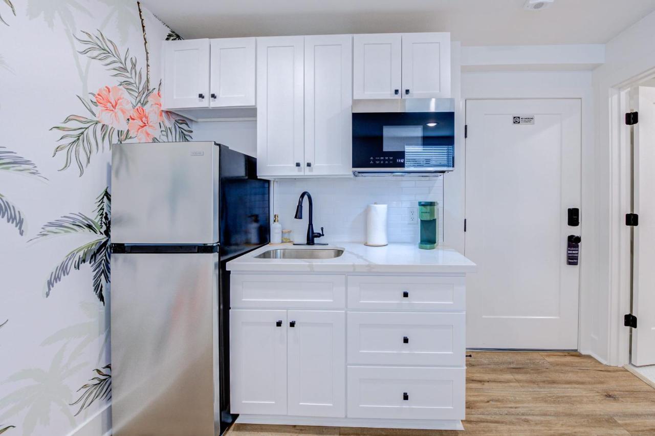 In Living Coral Studio Apartment غالفيستون، تكساس المظهر الخارجي الصورة