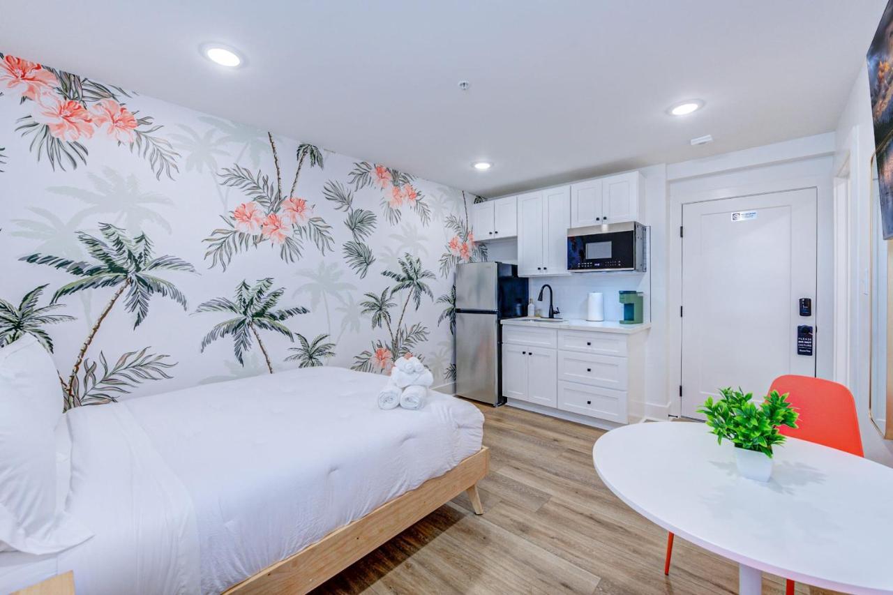 In Living Coral Studio Apartment غالفيستون، تكساس المظهر الخارجي الصورة