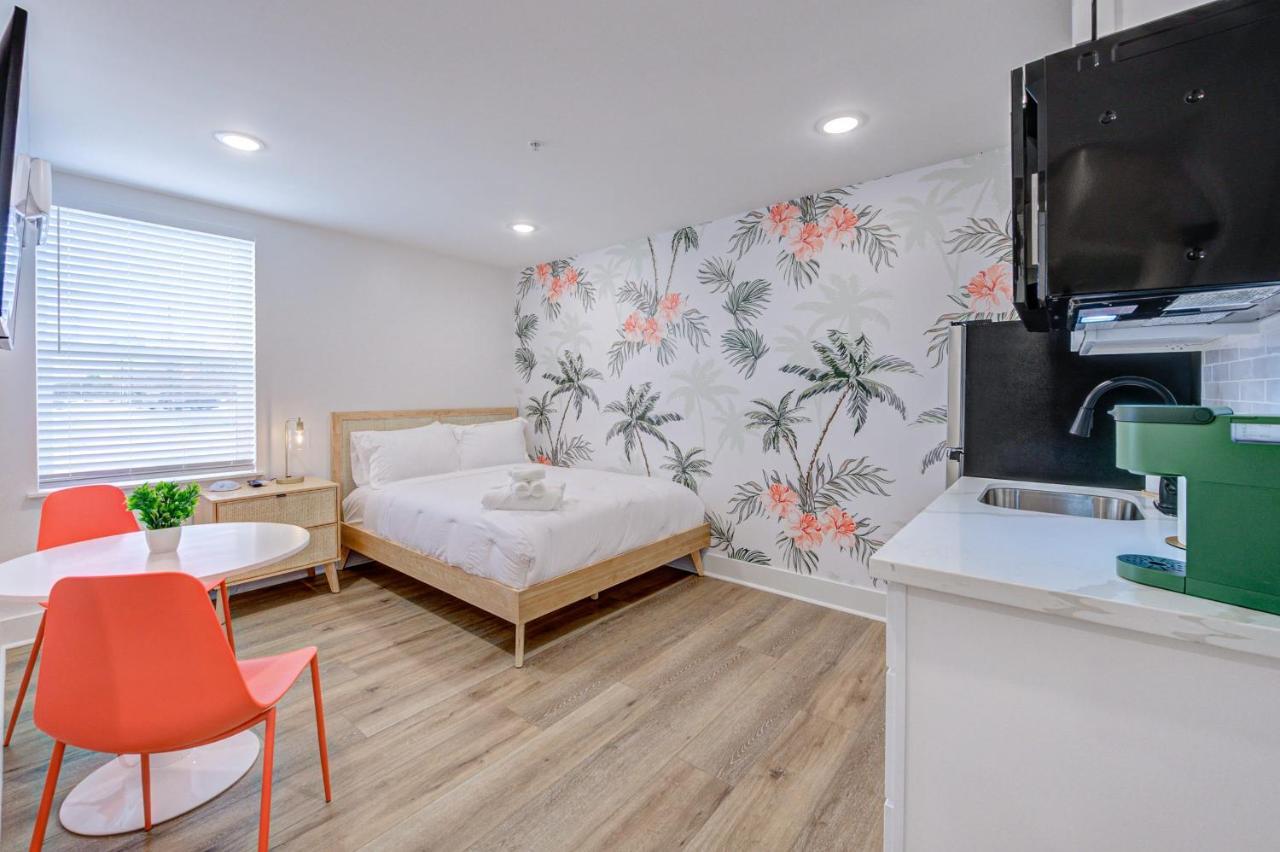 In Living Coral Studio Apartment غالفيستون، تكساس المظهر الخارجي الصورة